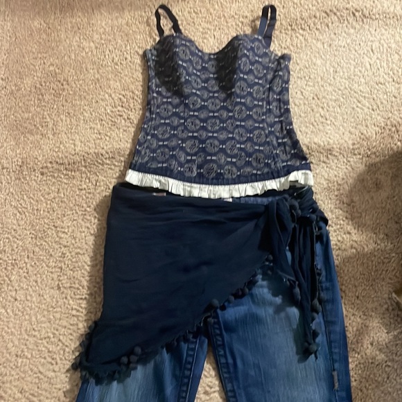 Ongossamer size medium corset tank blue and white trimmed with white lace! - Picture 4 of 4